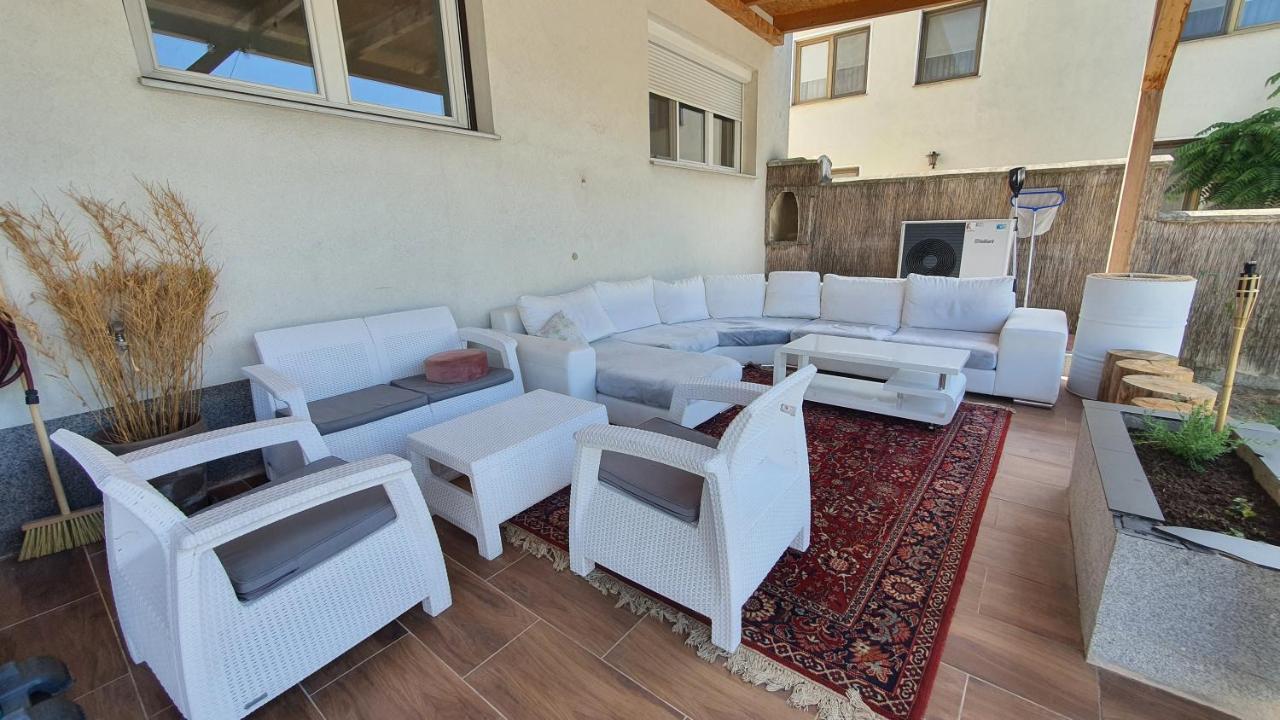 4 Room Flat With Garden And Pool Kittsee Dış mekan fotoğraf